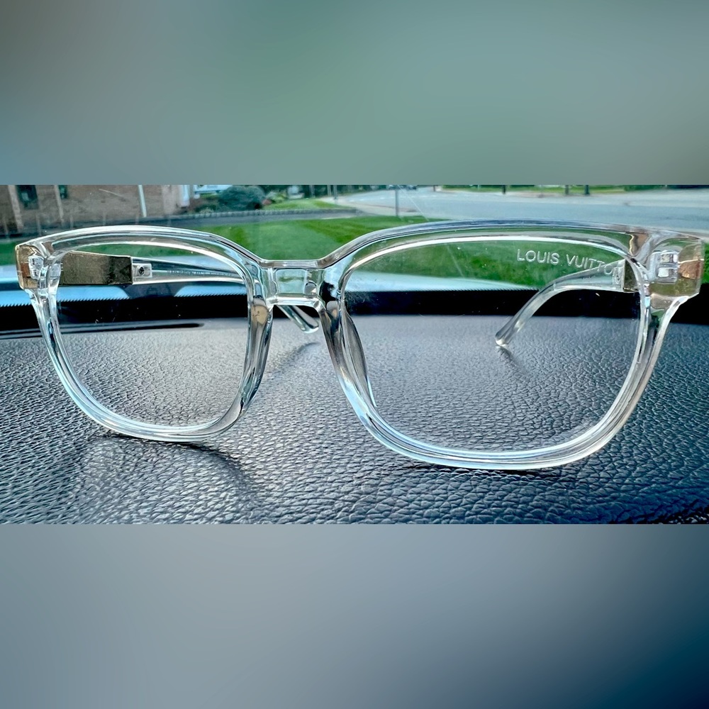 Luis Vuitton sunglasses